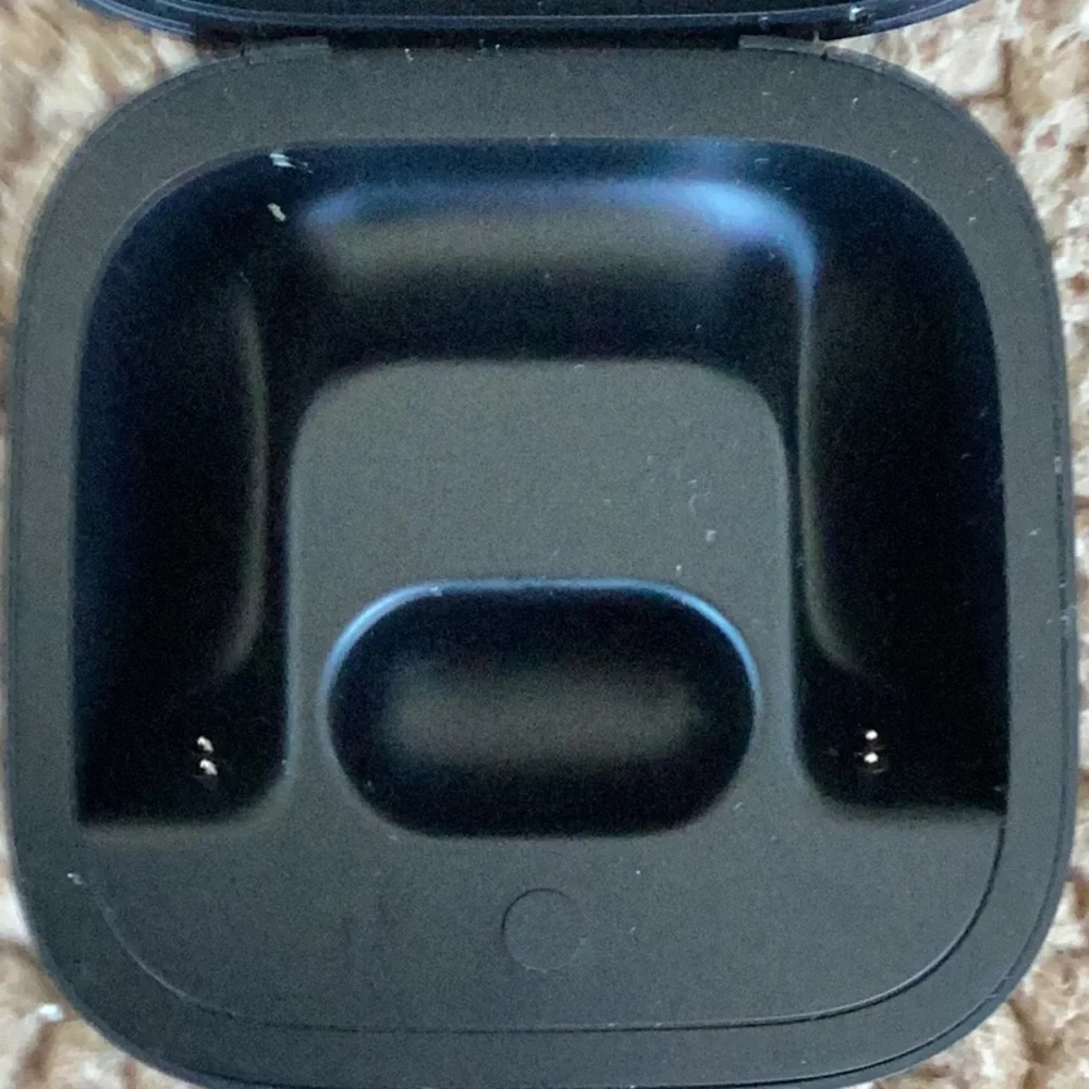 Beats by Dre Black Wireless Earbuds Case